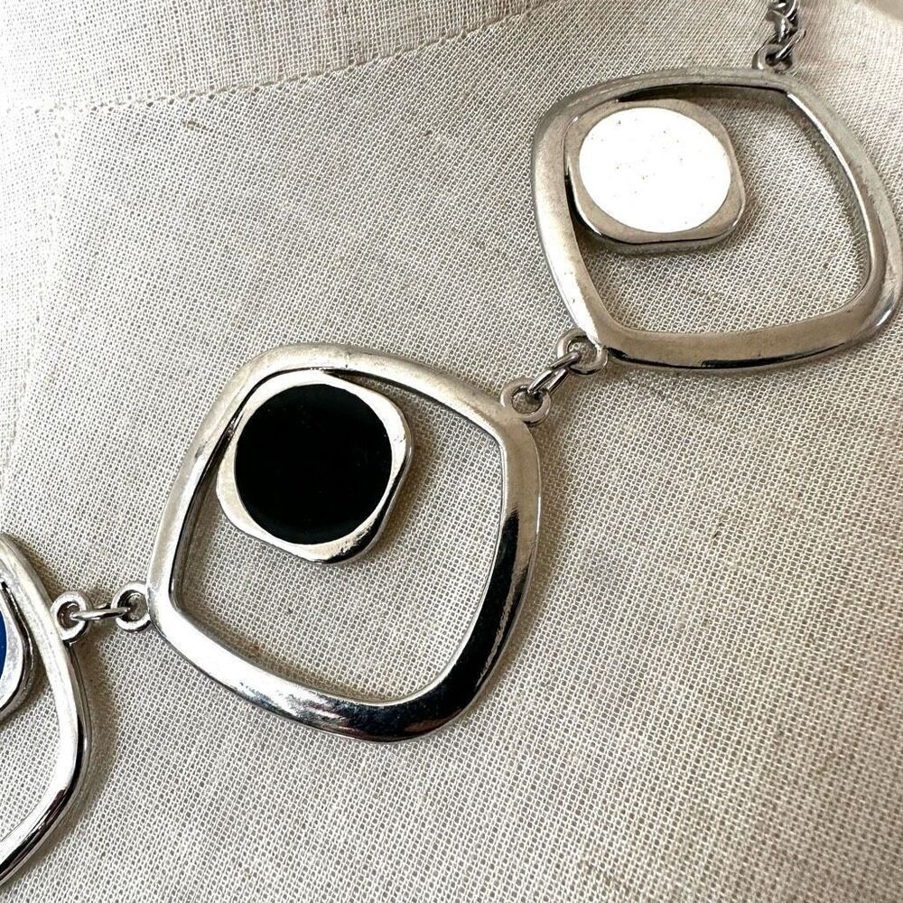 Silver tone geometric statement necklace - Picture 2 of 10